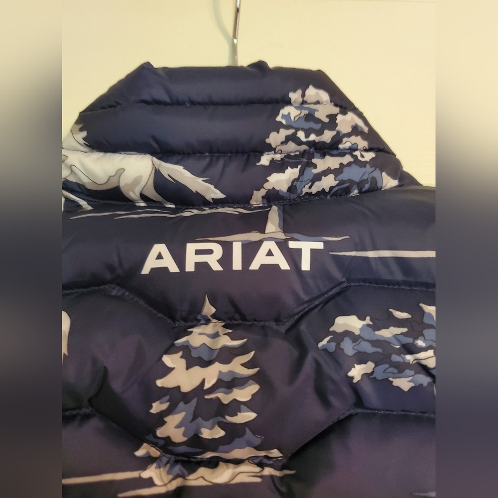 Ariat Navy Blue Ideal Down Zip Front Vest Pasture Shadow Print Women's Small - Picture 4 of 8